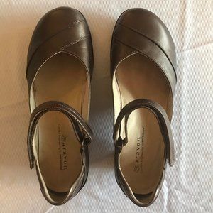 Aravon Maya Shoes by New Balance, Sz 9